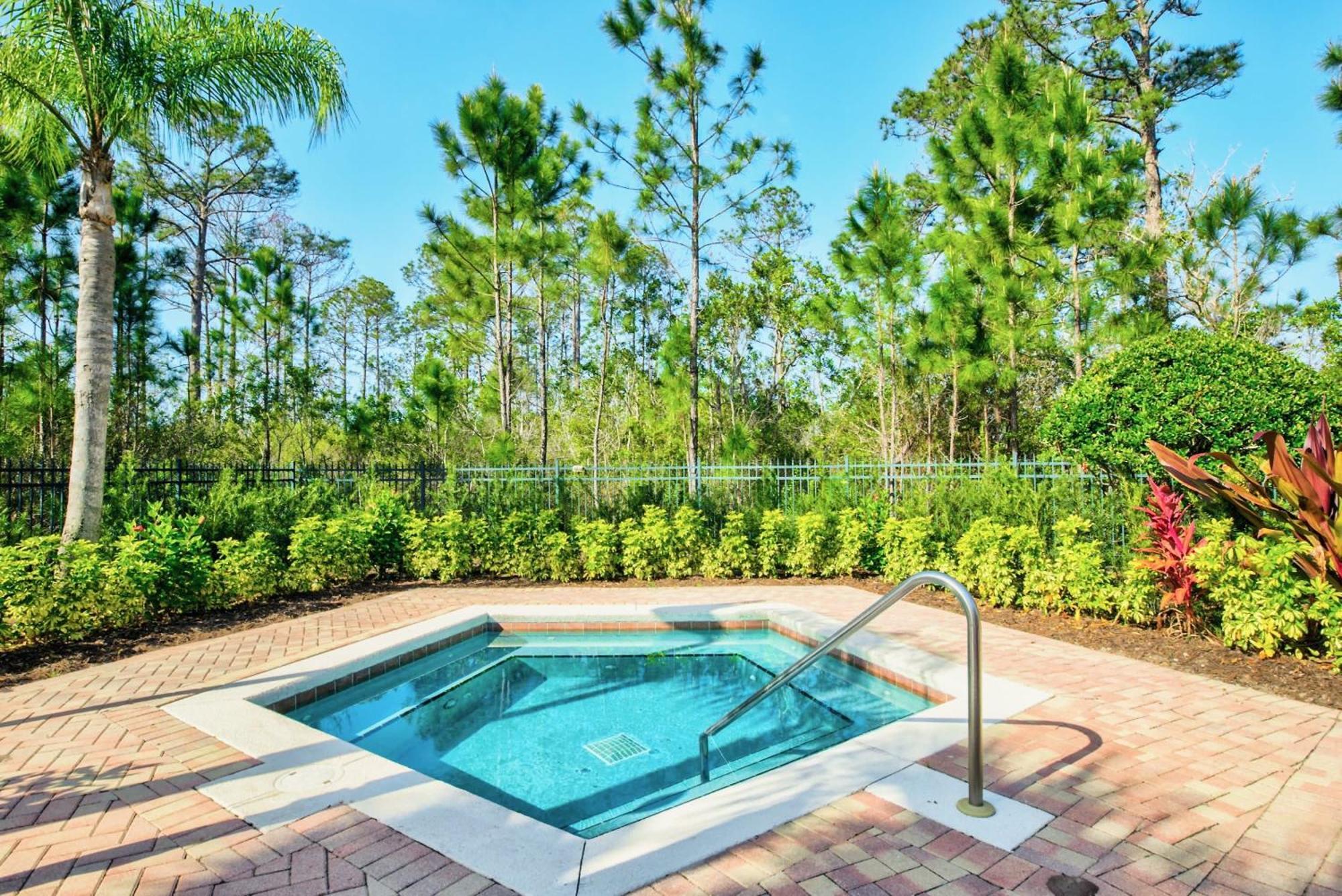 Bright Condo - 2Br With Pool & Hot Tub, Near Disney! Орландо Экстерьер фото